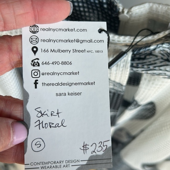 REAL NYC MARKET Women's Black & White Floral Print Tie Waist Maxi Skirt Size S - Picture 4 of 8